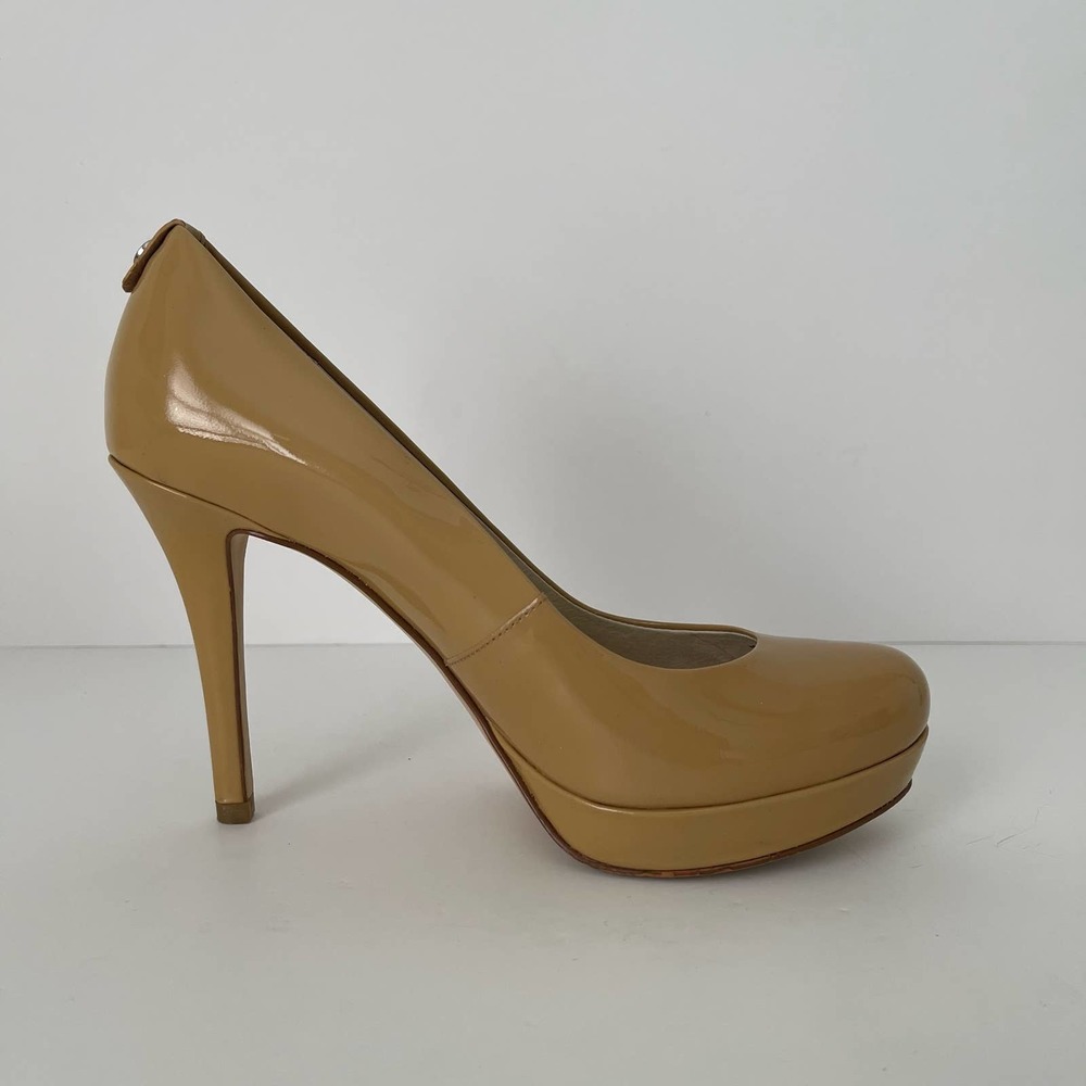 Michael Michael Kors Nude Tan Patent Leather Pumps Size 6